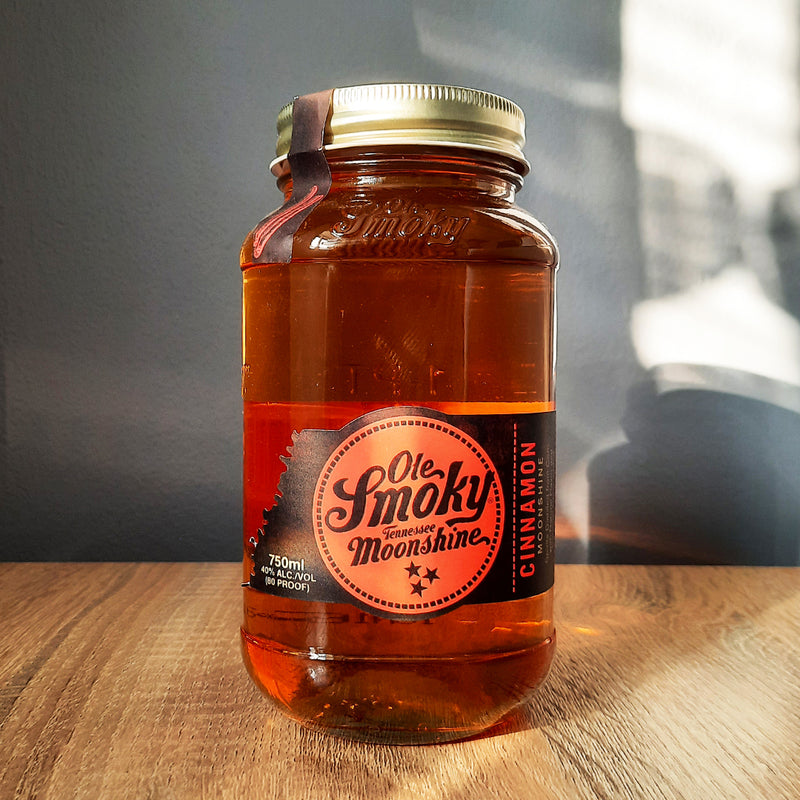 Frasco a contraluz Ole Smoky Cinnamon