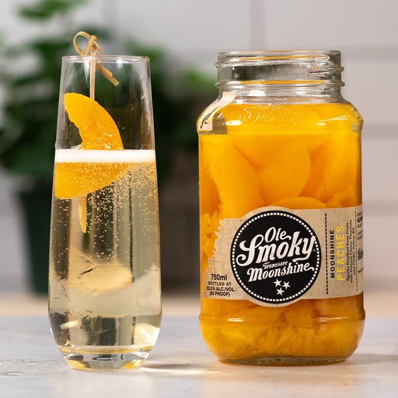 Ole Smoky Peaches Moonshine 750cc.